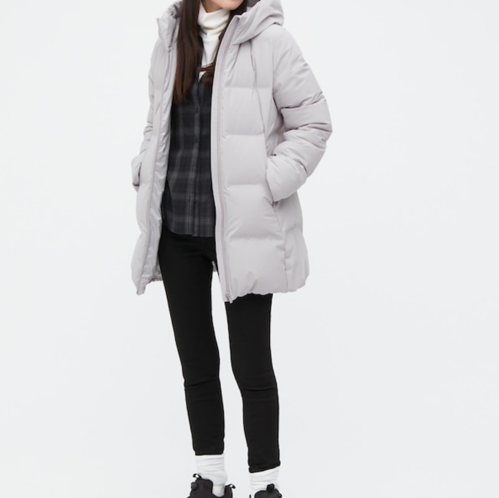 Uniqlo Seamless Down Short Coat Jacket Puffer in off white size XS